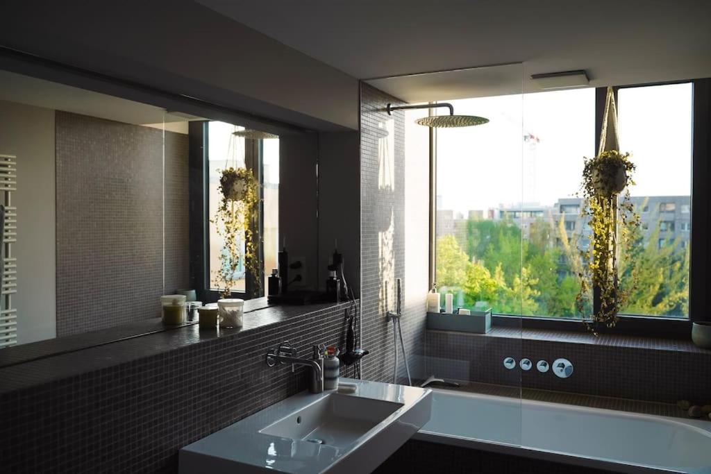 Architect's Penthouse With Rooftop In Kreuzberg Appartamento *